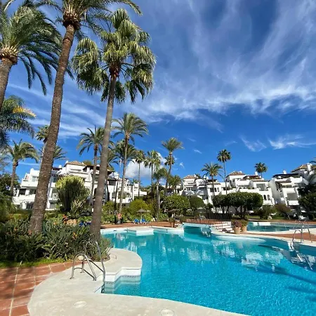 Relax Alcazaba Beach Apartment Estepona Exterior photo