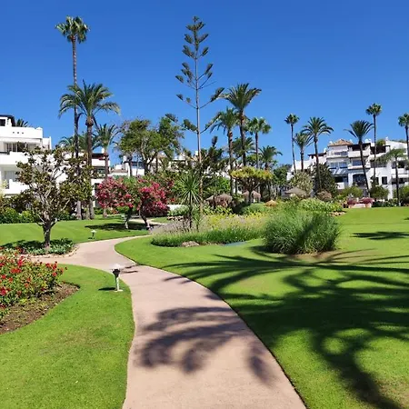 Relax Alcazaba Beach Apartment Estepona Exterior photo